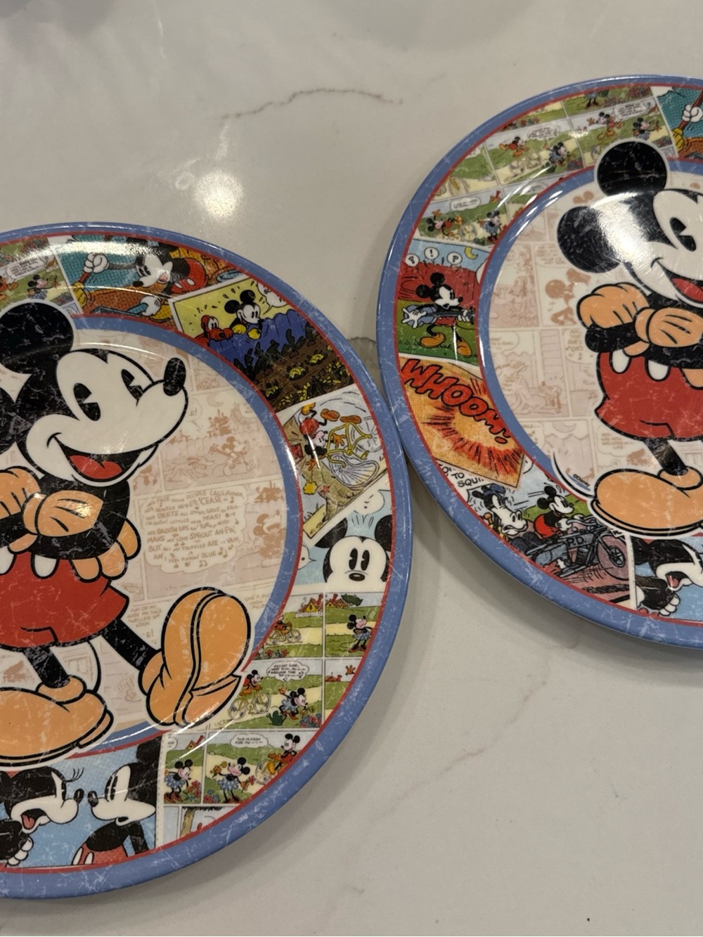 Set of 2 Mickey Mouse Comicbook Plastic Plates Disney by Zak Designs 11” Dinner